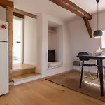 Dachstuv Von Esmarch Apartman