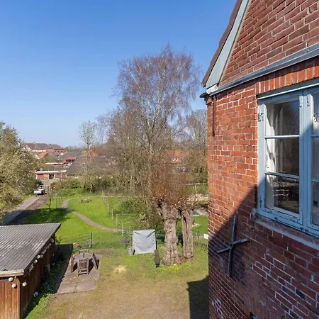 Dachstuv Von Esmarch Apartment Toenning